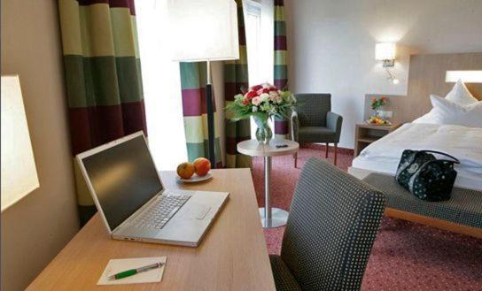 Hohenzollern Otel Bad Neuenahr-Ahrweiler Oda fotoğraf